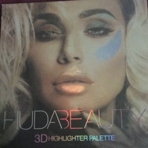 Hudson beauty 3D Highlighter palette (replica)